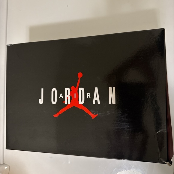 Air Jordan Retro 11s - Picture 6 of 6